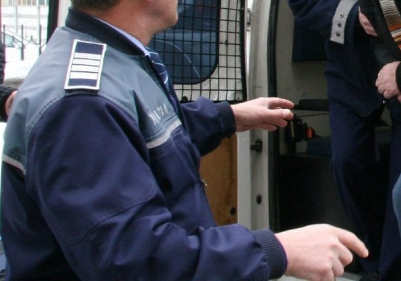 Poliţiştii efectuează cercetări privind cauzele decesului în care şi-au pierdut viaţa doi oameni