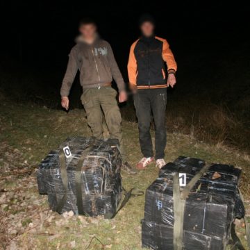 Focuri de armă la frontieră. Ţigări găsite în cimitir, dar şi în raniţele a trei pescari sigheteni