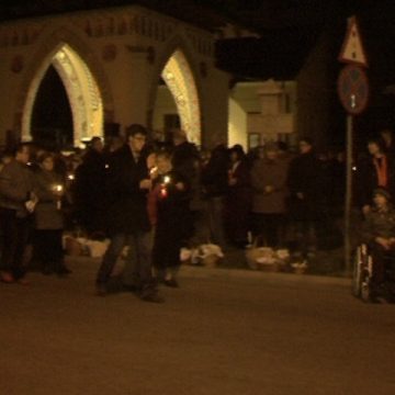 SIGHET: Invierea Domnului a umplut toate lăcaşurile de cult din oraş SIGHET: Invierea Domnului a umplut toate lăcaşurile de cult din oraş