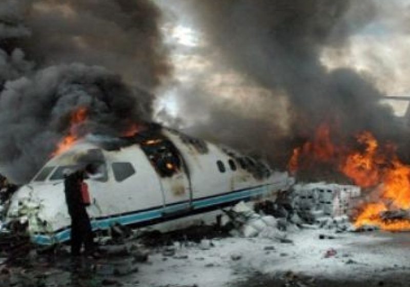 Un avion s-a prăbuşit în Siberia, 32 de morţi şi 11 răniţi