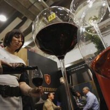 De ce vinul roşu te ajută să nu te îngraşi de Sărbători De ce vinul roşu te ajută să nu te îngraşi de Sărbători