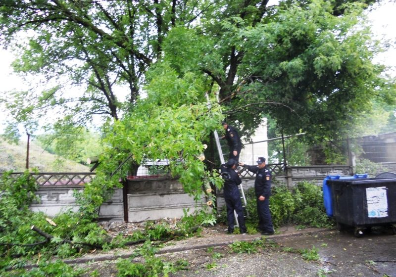 Baia Mare: Instabilitate atmosferică accentuată în zonele de deal şi de munte din Maramureş Baia Mare: Instabilitate atmosferică accentuată în zonele de deal şi de munte din Maramureş