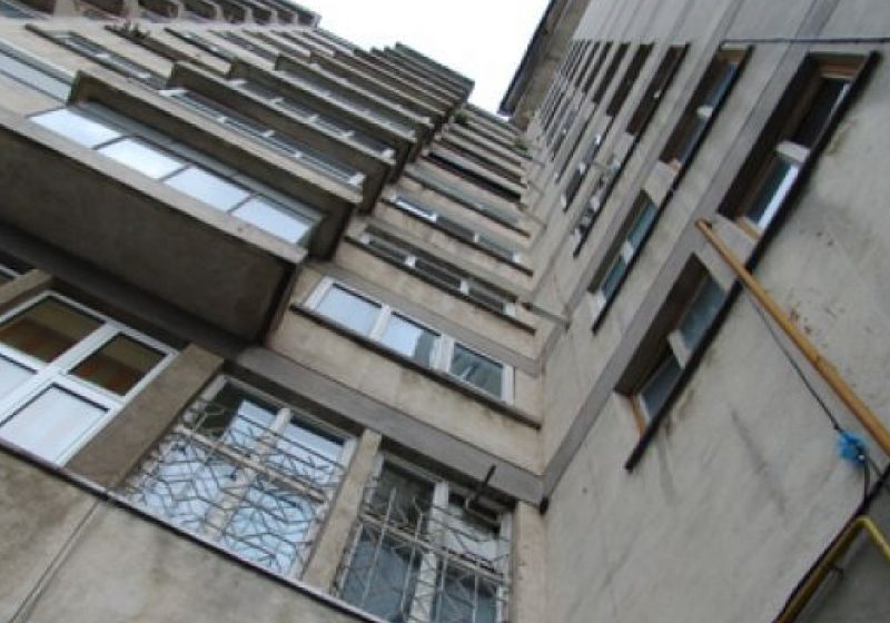 SIGHET: 13 garsoniere sunt pregătite pentru a fi predate tinerilor care vor ieşi din sistemul de protecţie socială SIGHET: 13 garsoniere sunt pregătite pentru a fi predate tinerilor care vor ieşi din sistemul de protecţie socială