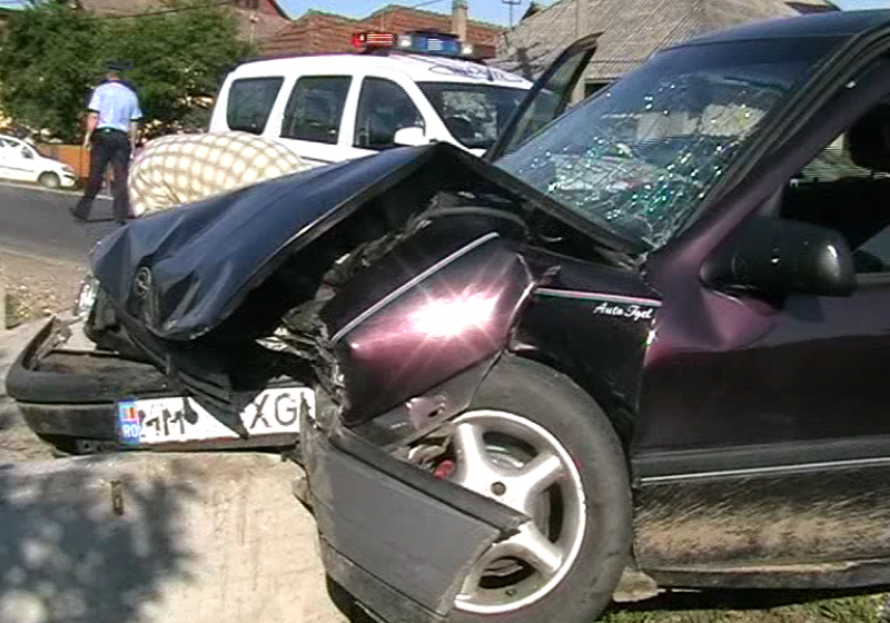 Recea: ACCIDENT RUTIER – O victimă încarcerată, pe D.E.58