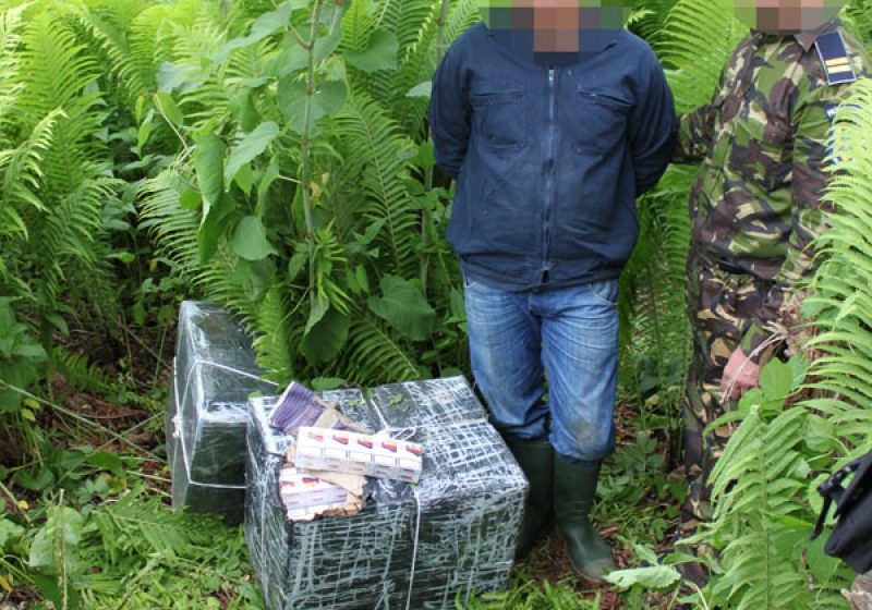 Doi tineri din Bocicoiu Mare reţinuţi de poliţiştii de frontieră pe malul râului Tisa