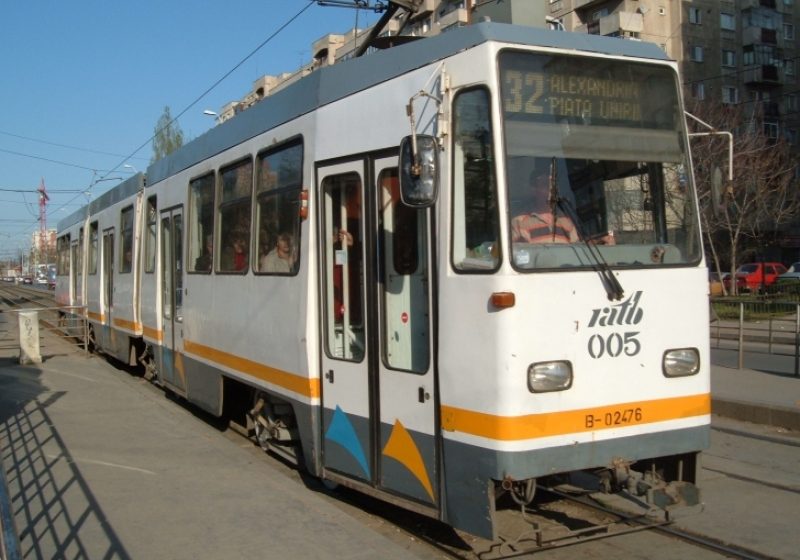 Copil lovit de un tramvai în Bucureşti