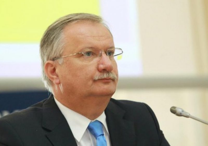 IOAN MANG A DEMISIONAT de la conducerea Ministerului Educaţiei. LIVIU MARIAN POP, MINISTRU INTERIMAR