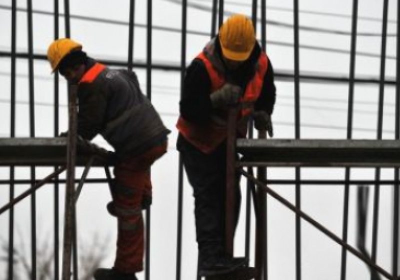Numarul romanilor care muncesc la negru reprezinta o treime din totalul salariatilor Numarul romanilor care muncesc la negru reprezinta o treime din totalul salariatilor