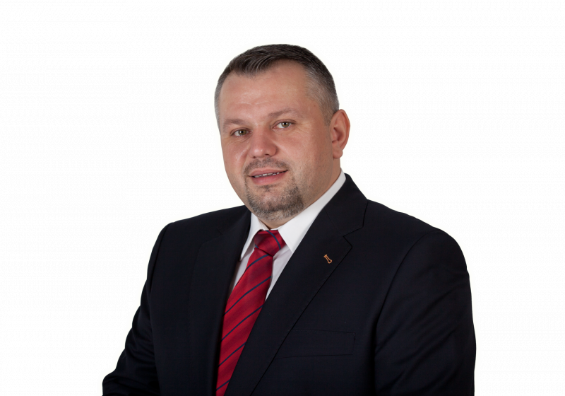 SIGHET: Ovidiu Nemeş şi-a testat glicemia şi şi-a măsurat tensiunea arterială la unul dintre corturile amenajate în cadrul proiectului “,,USL are grijă de sănătatea ta" SIGHET: Ovidiu Nemeş şi-a testat glicemia şi şi-a măsurat tensiunea arterială la unul dintre corturile amenajate în cadrul proiectului “,,USL are grijă de sănătatea ta"