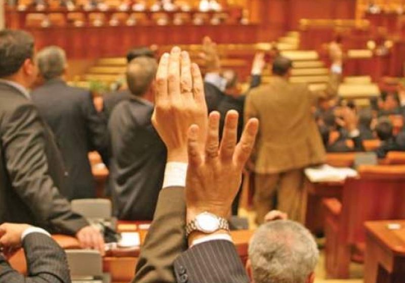 Baia Mare: Parlamentarii maramureşeni vor fi aleşi în toamnă prin vot uninominal pur