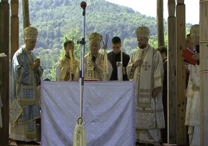 SIGHET: 4000 de pelerini la Cimitirul Săracilor