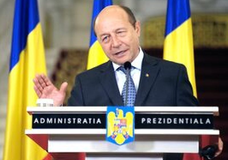 Premierul spune că şeful statului s-a opus returnării către pensionari a banilor reţinuţi pentru CASS Premierul spune că şeful statului s-a opus returnării către pensionari a banilor reţinuţi pentru CASS