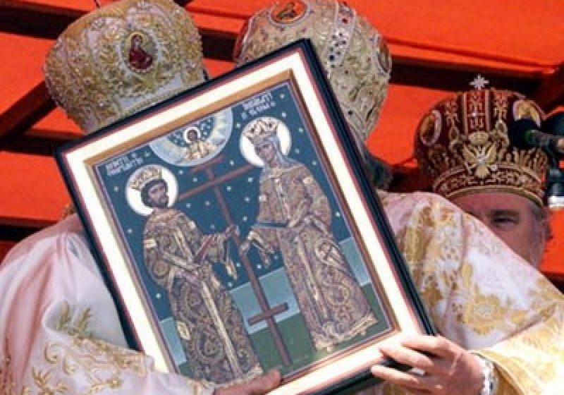 Peste 1,8 milioane de români îşi sărbătoresc onomastica de Sfinţii Constantin şi Elena Peste 1,8 milioane de români îşi sărbătoresc onomastica de Sfinţii Constantin şi Elena