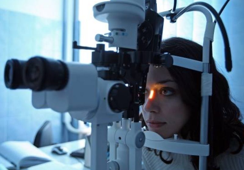 Ce ochelari poartă sighetenii şi ce recomandă opticienii?