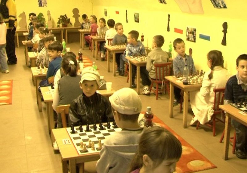 SIGHET: Grădiniţa 9 a găzduit "Cupa naţională a preşcolarului la şah"