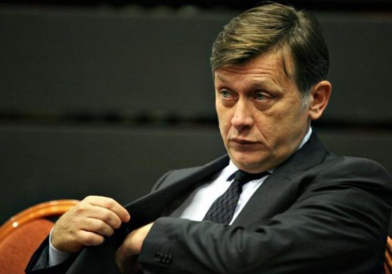 Crin Antonescu despre primirea Sorinei Plăcintă la PNL: Un fel de soluţie imorală mică Crin Antonescu despre primirea Sorinei Plăcintă la PNL: Un fel de soluţie imorală mică