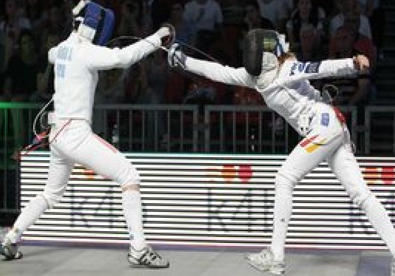 Scrimă: CE 2012 – Rusoaica Ina Deriglazova a cucerit medalia de aur la floretă Scrimă: CE 2012 – Rusoaica Ina Deriglazova a cucerit medalia de aur la floretă