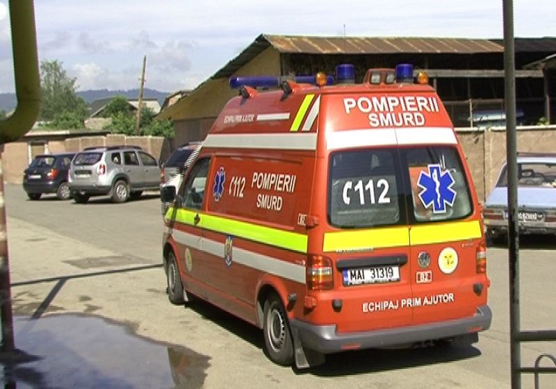 SIGHET: Circularul i-a retezat degetele de la mana stângă