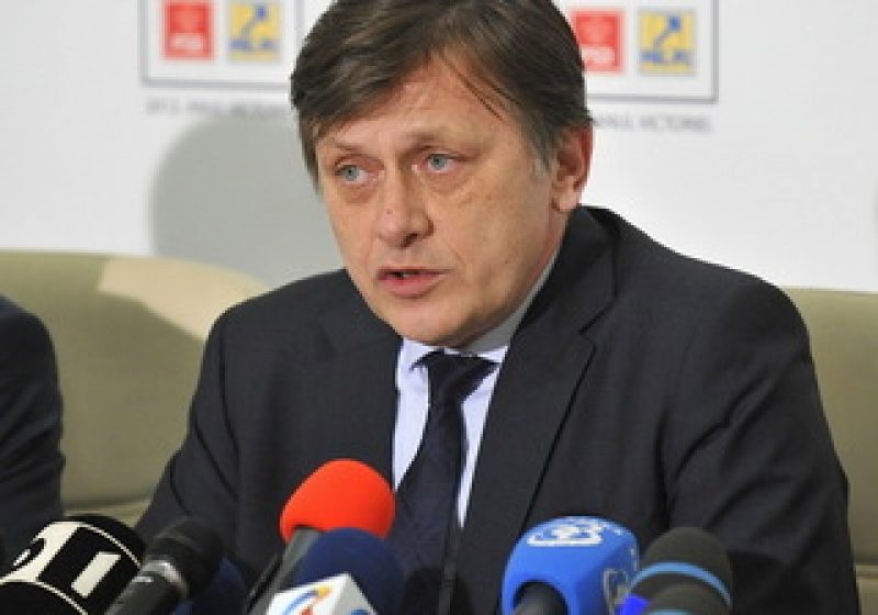 Antonescu: Am propus premierului preluarea mandatului la Cultură de către Puiu Haşotti
