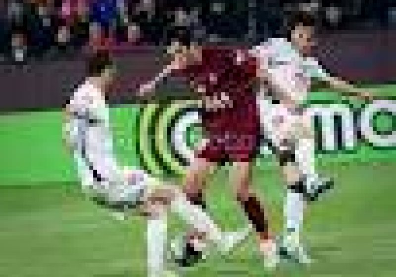 Fotbal: CFR Cluj, calificată în grupele Ligii Campionilor, după 1-0 cu FC Basel Fotbal: CFR Cluj, calificată în grupele Ligii Campionilor, după 1-0 cu FC Basel