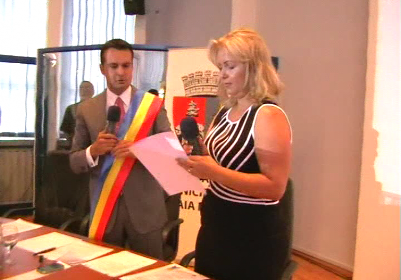 Baia Mare: Consilier validat din a treia încercare, datorită unor stângăcii în întrebuinţarea aparatelor de vot