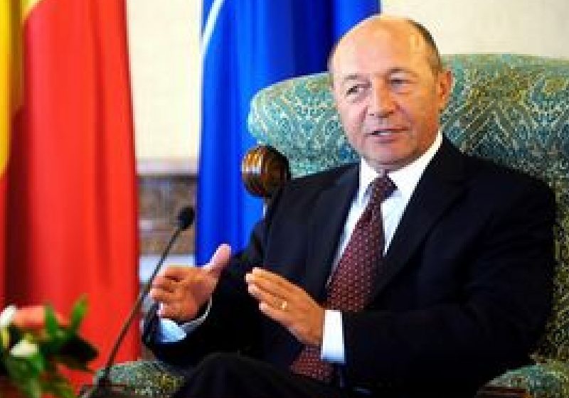 Băsescu, experţilor Comisiei de la Veneţia: Instituţiile rezistă presiunilor politice; Guvernul şi majoritatea parlamentară au făcut un lanţ de abuzuri