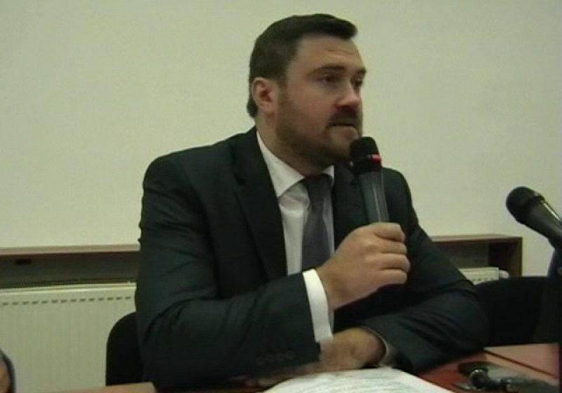 Baia Mare: Rectificare bugetară cu reproşuri. Eugenia Godja contestă acordarea pachetelor de sărbători salariaţilor C.J.