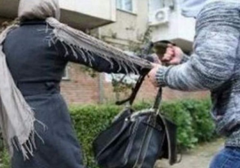 Baia Mare: Doi minori arestaţi preventiv pentru tâlhărie