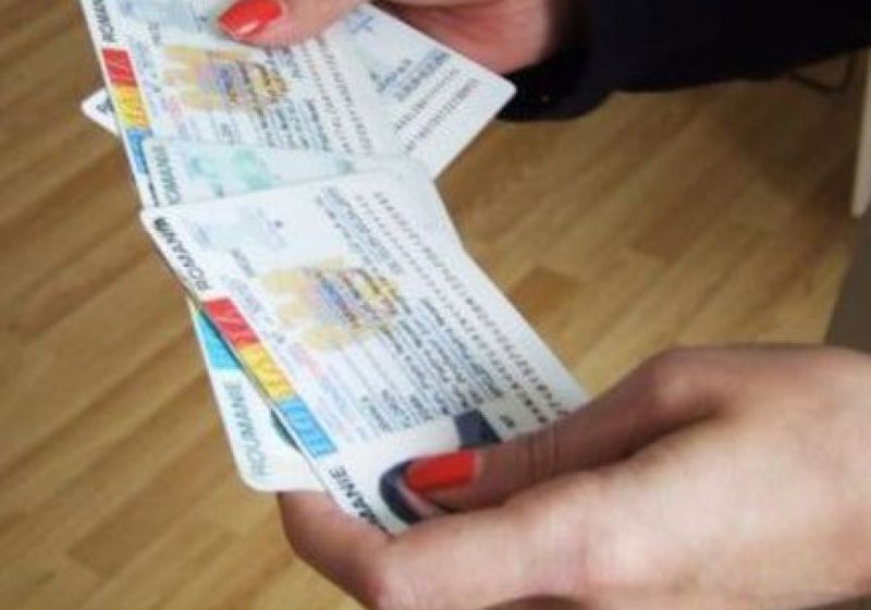Măsuri pentru a facilita eliberarea cărţilor de identitate persoanelor care vor să voteze duminică