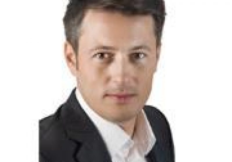 Baia Mare: Candidatul A.R.D., Ciprian Rogojan, îşi încheie campania cu lansare de lampioane şi concerte pentru băimăreni