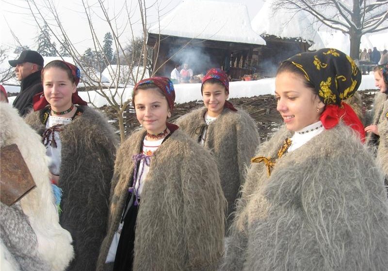 Baia Mare: CRĂCIUN ÎN MARAMUREŞ 2012 – Crăciun tradiţional în gospodăriile din Muzeul Satului