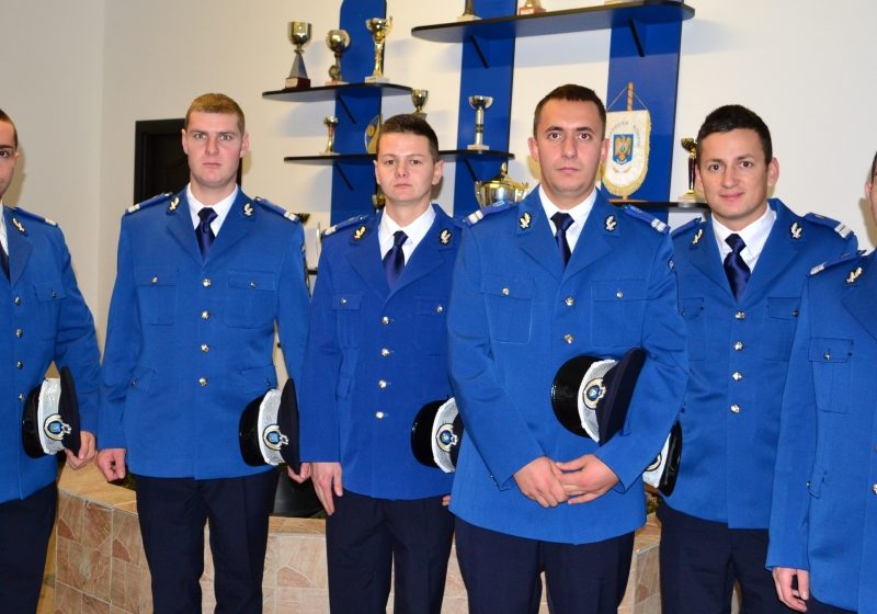 Efectivele Inspectoratului de Jandarmi Judeţean Maramureş s-au îmbogăţit cu şase tineri absolvenţi ai Şcolii Militare de Subofiţeri Jandarmi Fălticeni Efectivele Inspectoratului de Jandarmi Judeţean Maramureş s-au îmbogăţit cu şase tineri absolvenţi ai Şcolii Militare de Subofiţeri Jandarmi Fălticeni