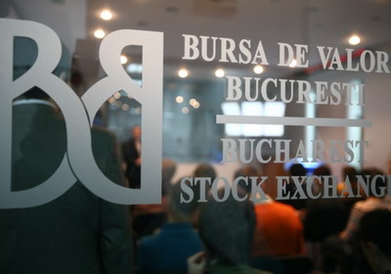 Investitorii români vor putea cumpăra acţiuni Facebook la BVB începând de vineri Investitorii români vor putea cumpăra acţiuni Facebook la BVB începând de vineri
