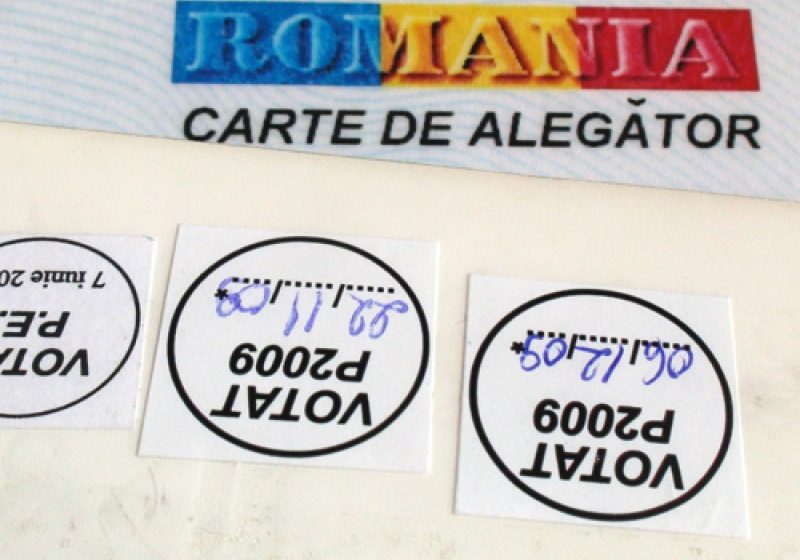 NU SE UTILIZEAZĂ CĂRŢILE DE ALEGĂTOR LA ALEGERILE PARLAMENTARE DIN 9 DECEMBRIE.