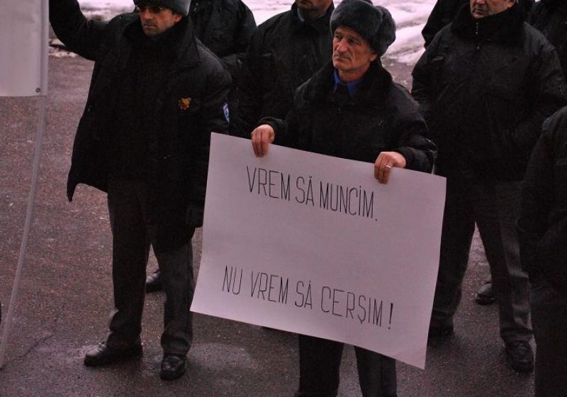 Baia Mare: Aproximativ 30 de gardieni au protestat împotriva desfiinţării Serviciului de Pază Baia Mare: Aproximativ 30 de gardieni au protestat împotriva desfiinţării Serviciului de Pază