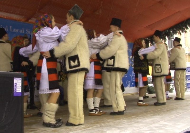 "Flori de Maramureş", pe scena sigheteană