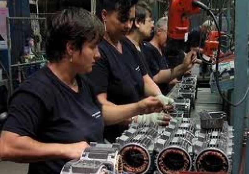 România, locul doi în UE la creşterea preţurilor producţiei industriale în octombrie