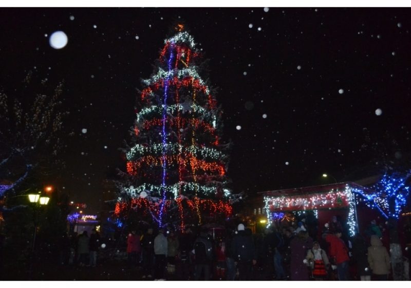 S-a deschis Târgul de Crăciun la Sighet S-a deschis Târgul de Crăciun la Sighet