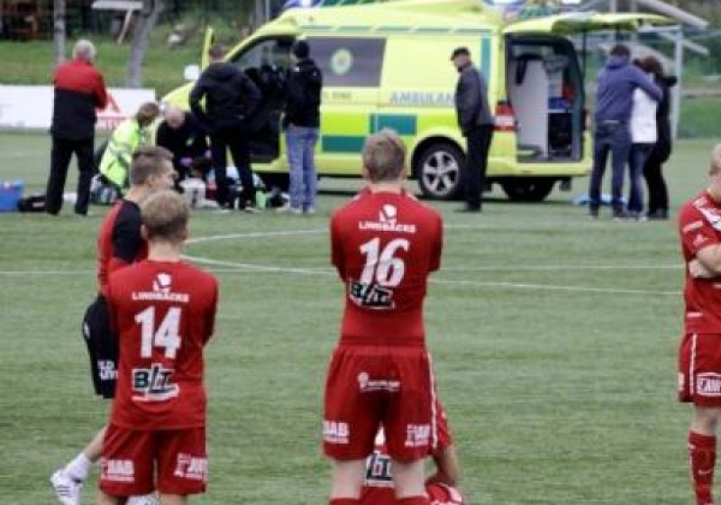 Un fotbalist român a decedat în Italia după un meci de amatori Un fotbalist român a decedat în Italia după un meci de amatori