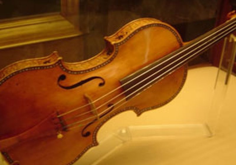Secretul sunetului viorilor lui Stradivarius ar putea consta în mici imperfecţiuni de fabricare