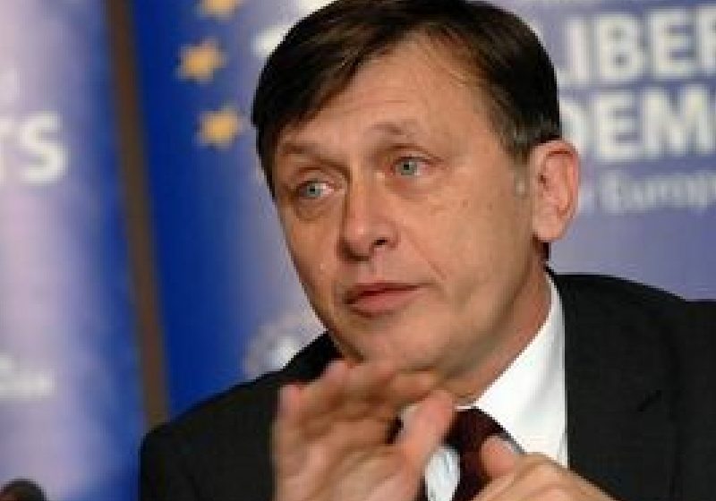 Crin Antonescu: A existat un acord pentru guvernare în comun cu UDMR, semnat înainte de alegeri