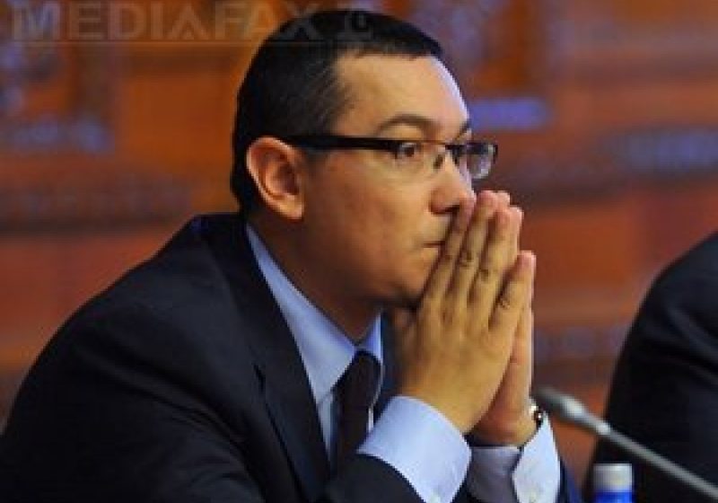 Ponta le cere miniştrilor restructurări: Nu facem protecţie socială în Guvern. Avem departamente ce fac acelaşi lucru, oameni ce scriu 3 hârtii