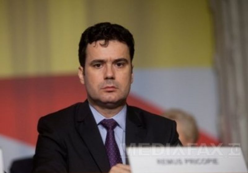 Ministrul Educaţiei: Nu sunt adeptul schimbării de dragul ei, examenele în 2013 rămân aşa cum s-a anunţat Ministrul Educaţiei: Nu sunt adeptul schimbării de dragul ei, examenele în 2013 rămân aşa cum s-a anunţat