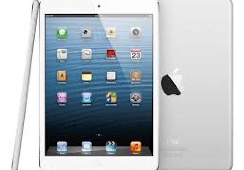 Un maramureşan a comandat de pe internet un iPad şi a primit două sticle cu apă Un maramureşan a comandat de pe internet un iPad şi a primit două sticle cu apă