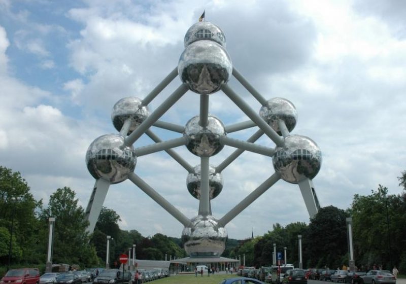 Atomium (Bruxelles) a fost desemnat de canalul CNN cel mai bizar monument din Europa