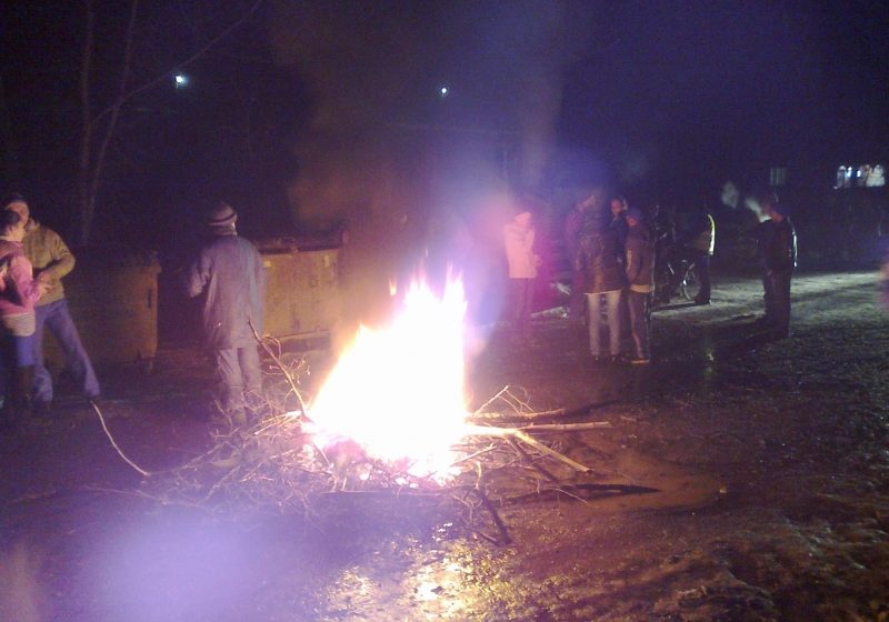 Sighet: Zeci de oameni protestează împotriva exploatărilor forestiere ilegale în zona Şugău FOTO/VIDEO Sighet: Zeci de oameni protestează împotriva exploatărilor forestiere ilegale în zona Şugău FOTO/VIDEO