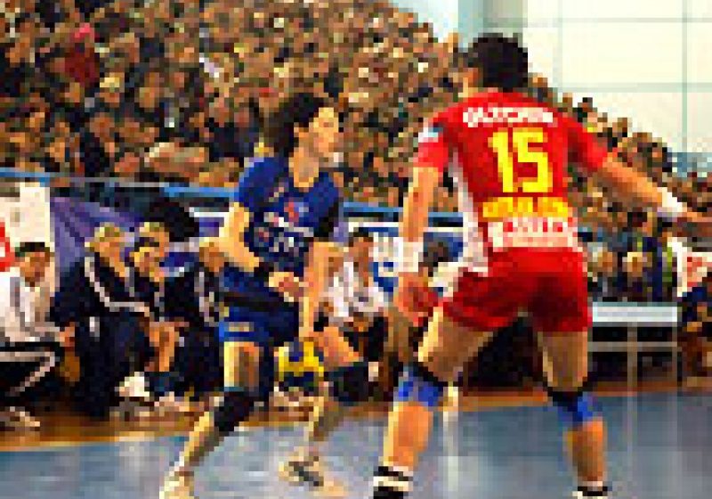 Baia Mare: H.C.M. Baia Mare a pierdut derbyul cu Oltchim Ramnicu Valcea. Scor final 23-33 (VIDEO)