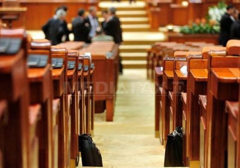 Zgonea: ANI şi Parchetul au agreat modificările aduse Statutului pe incompatibilităţi şi imunitate. Şi USL şi-a dat acordul politic Zgonea: ANI şi Parchetul au agreat modificările aduse Statutului pe incompatibilităţi şi imunitate. Şi USL şi-a dat acordul politic