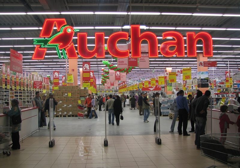 Auchan, Carrefour şi Cora, printre şase branduri din Franţa care au retras produse din rafturi