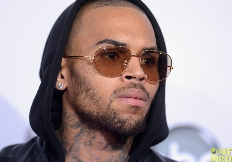 Chris Brown a intrat cu maşina într-un zid, sâmbătă seară Chris Brown a intrat cu maşina într-un zid, sâmbătă seară